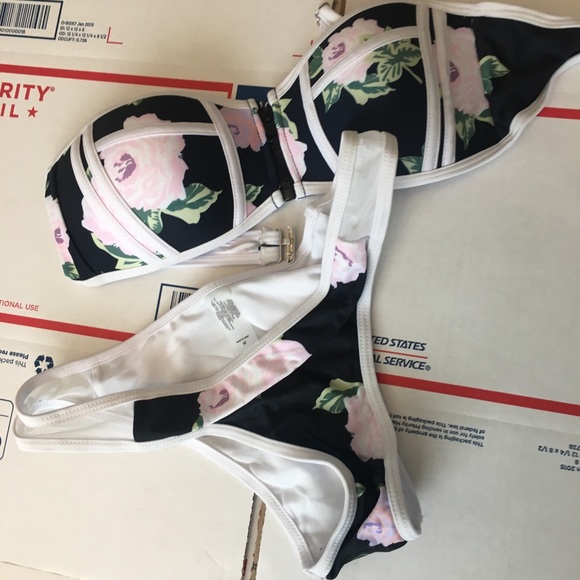 ALL OFFERS CONSIDERED floral strapless bikini - Picture 4 of 5